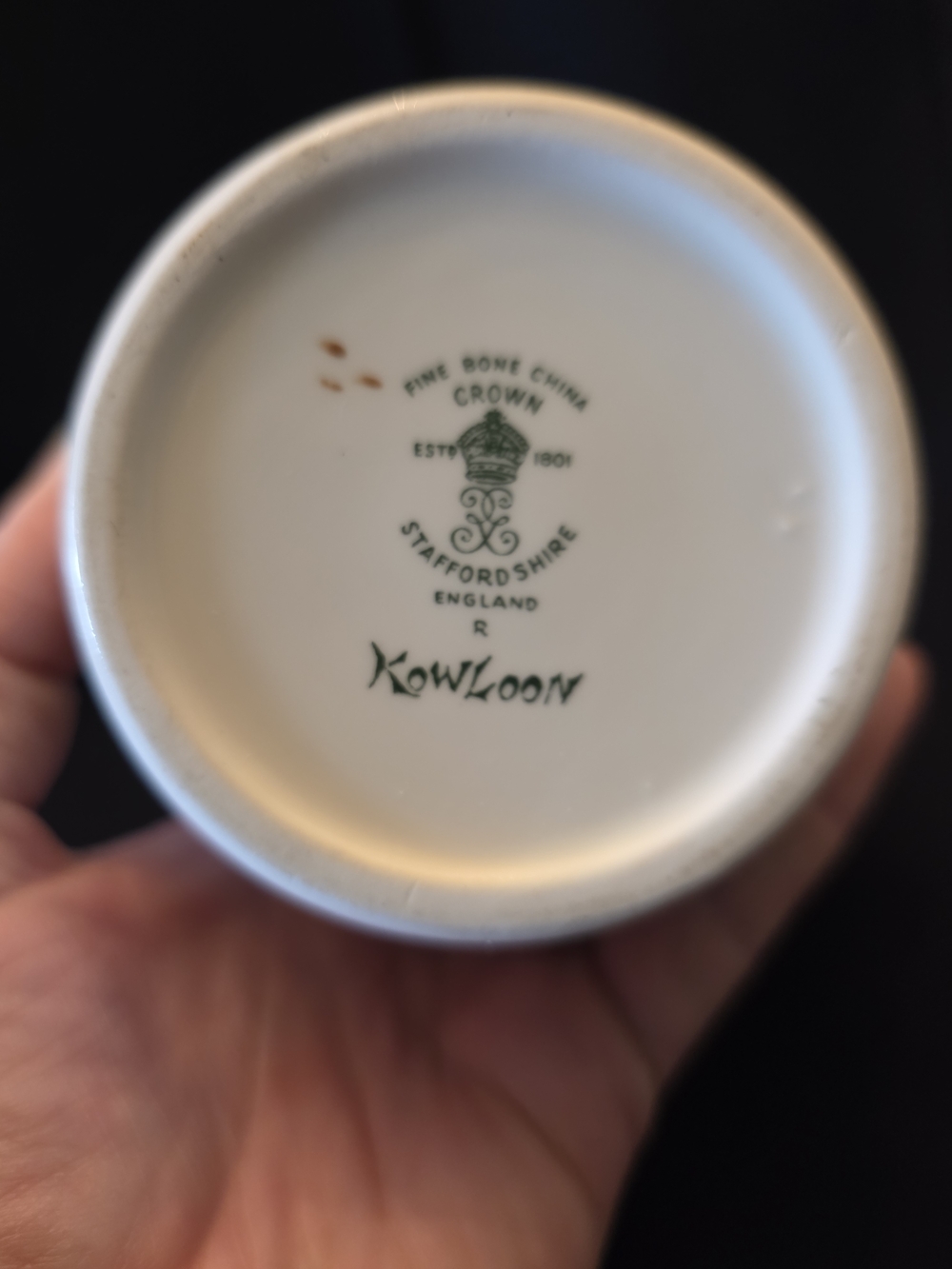Crown Staffordshire 'Kowloon' Bone China Piece in Green Mark 4.5" Bud Vase - Picture 6 of 6